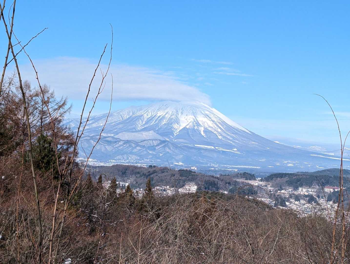 駐車場から歩いてすぐ、
お山は絶景,🏔️