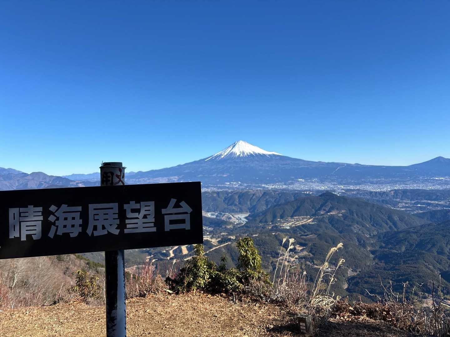 どーーーーーん🗻懇意にしているYouTubeさんが、ここからの富士山が今までで1番かもと言ってましたが、納得🩷
