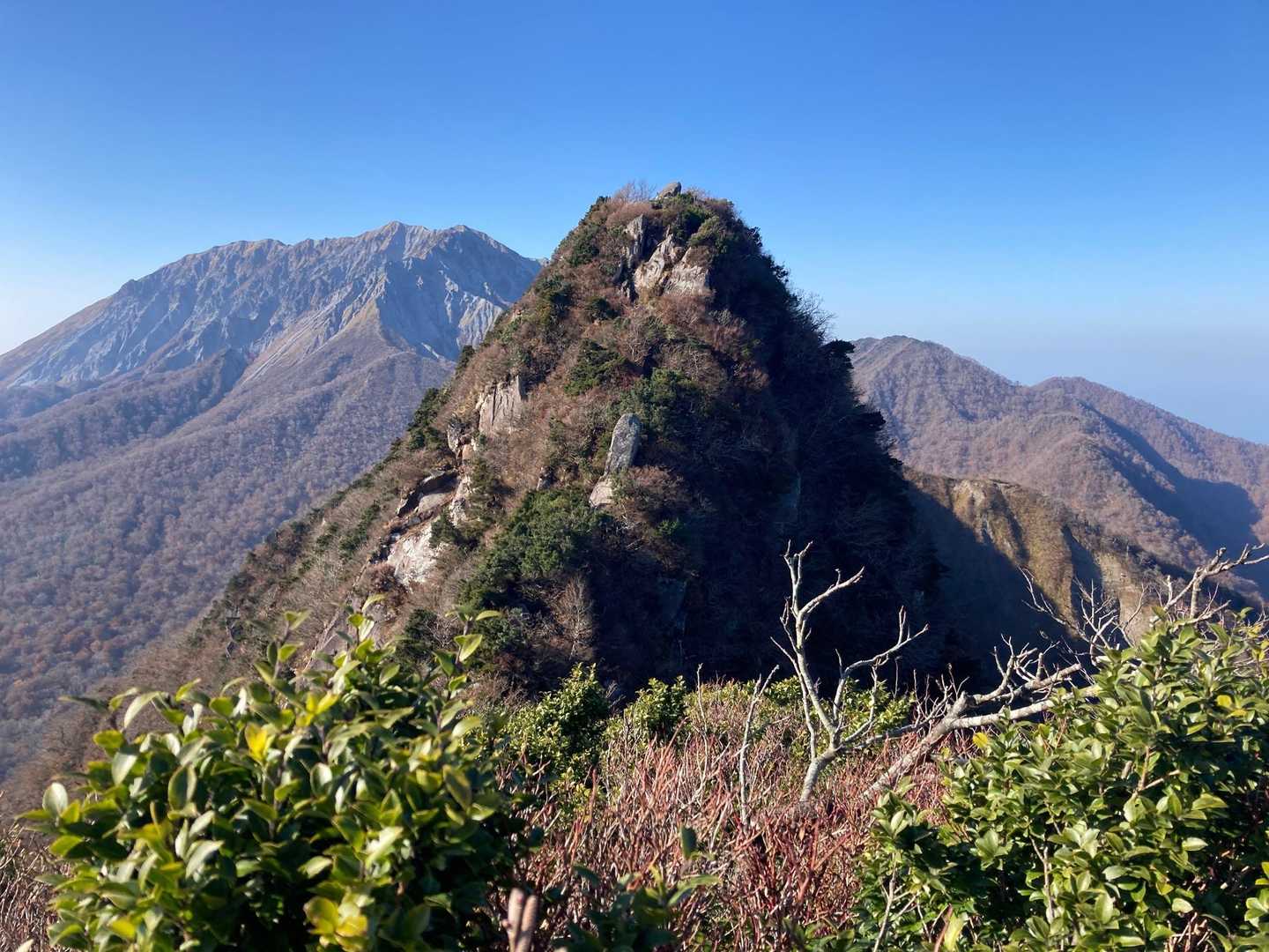 鏡ケ成キャンプ場登山口-烏ヶ山-新小屋峠 周回コースの写真