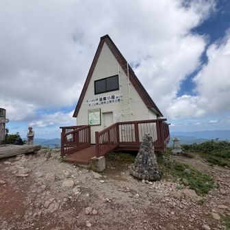 山頂避難小屋