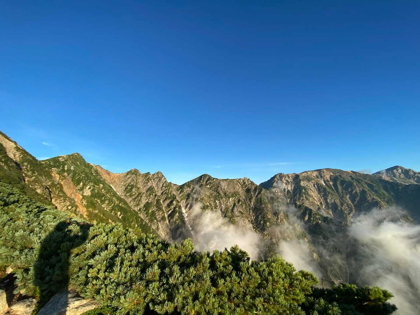 八方山-扇雪渓-丸山ケルン-唐松岳-不帰嶮-天狗の頭-猿倉 縦走コースの写真