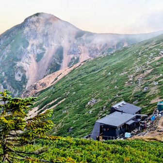 根石小屋と西天狗岳