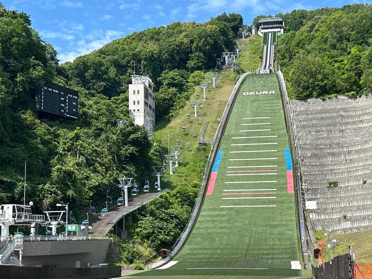 今日はジャンプ選手が。