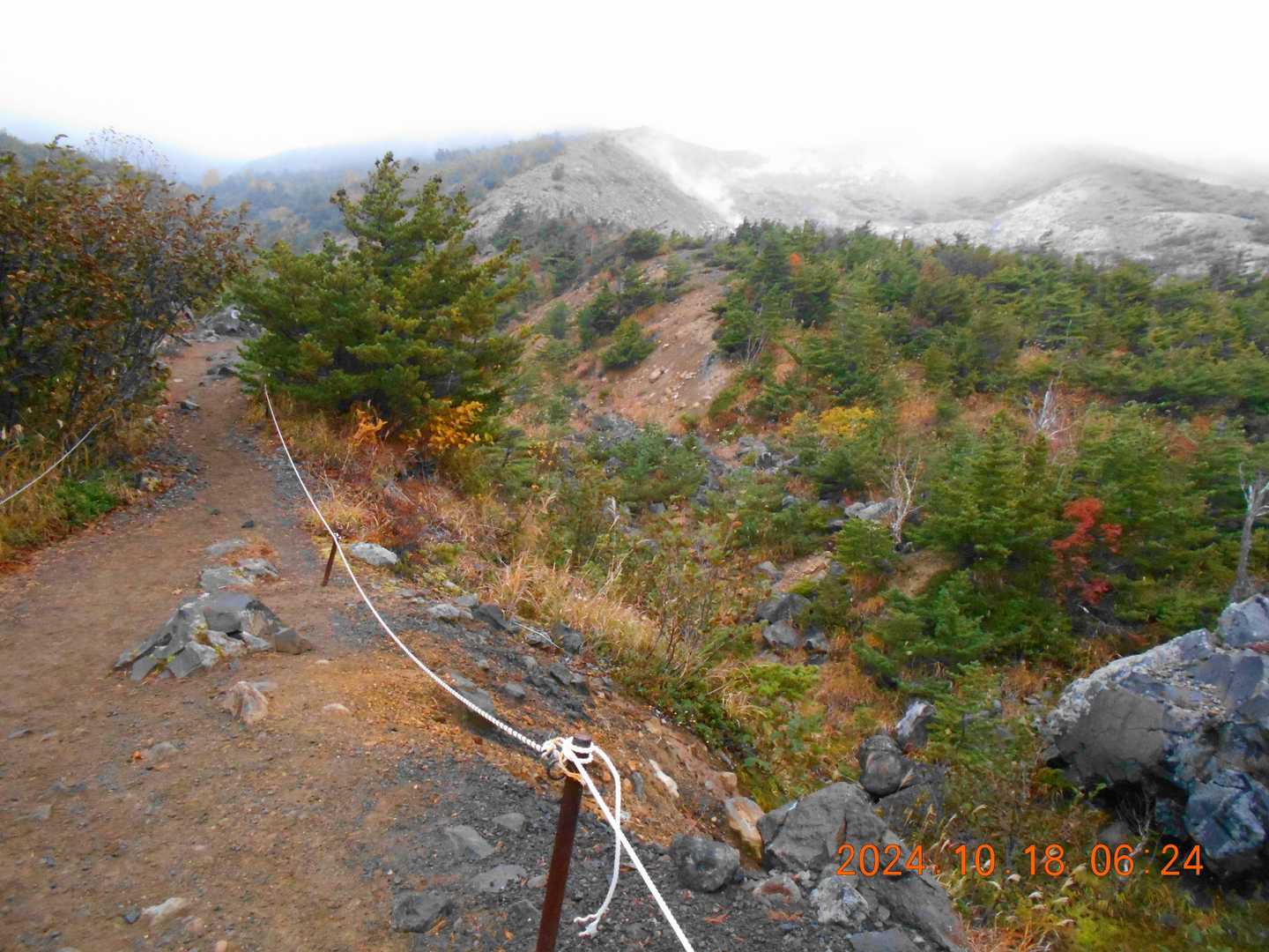 一切経山 往復コースの写真
