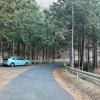 車でアプローチ。