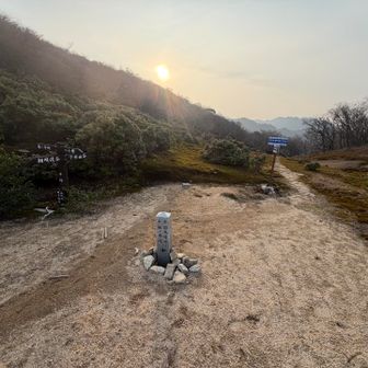 中峠に着きました、ヘトヘト
近くに水場があって助かりました