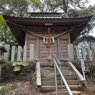 山頂あたりの飯綱神社