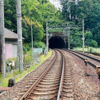 トンネル。
