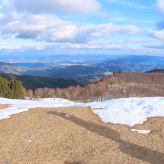 東側 白山や大江山が見える事もあるようです👀

