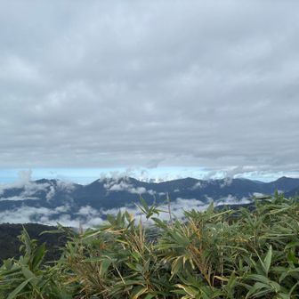 小白山、野伏ヶ岳、経ヶ岳、薙刀山、願教寺山