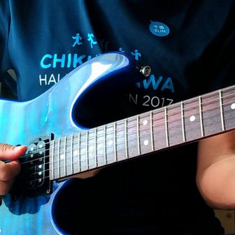 弾き語り迷惑男