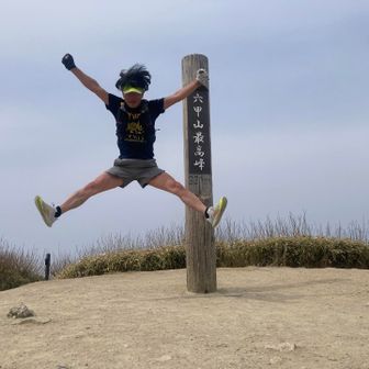 今回の六甲山山行は、関西の山の文化を感じるよい機会となって、とても勉強になりました。

六甲山が登山としての山であるとともに、周辺の山域全体が住宅地でもあり、鉄道や道路網が確立していることは、驚きです。身近な山の自然を大切にしつつ、平野での建物、海と港と船など、日本の地形と文化を圧縮したような環境を一望できて、新しい山行の経験です。

※※※※
さて、今季は山行やスキーの幅を広げられるようにと、昨年準備したアイテムもあるので、上手に活用していきたいと思っています。(#^.^#)💕

また、次回以降、ご紹介できたらと思っております。

※※※※

ということで、拙著にここまでお付き合いいただきまして、大変ありがとうございました。(#^.^#)💕

少しは、皆さんの暇つぶしになりましたでしょうか？？

すっかり暖かくなりましたので、楽しい山行を少しずつ工夫しながらしていきたいと思っています。

今シーズンも、どうぞよろしくお願いします。(#^.^#)💕

ではでは。

　　ばんちゃん
