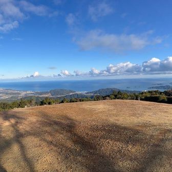 ぐるっと見渡せて日差しも暖かくて気持ちがいいです〜カメラじゃ写せませんが、うっすらと富士山と南アルプスも見れて満足〜