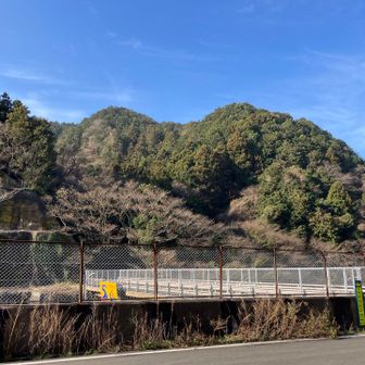 見坂峠からスタート
1座目の本木山が見えてます
跨線橋の下は九州縦貫自動車道