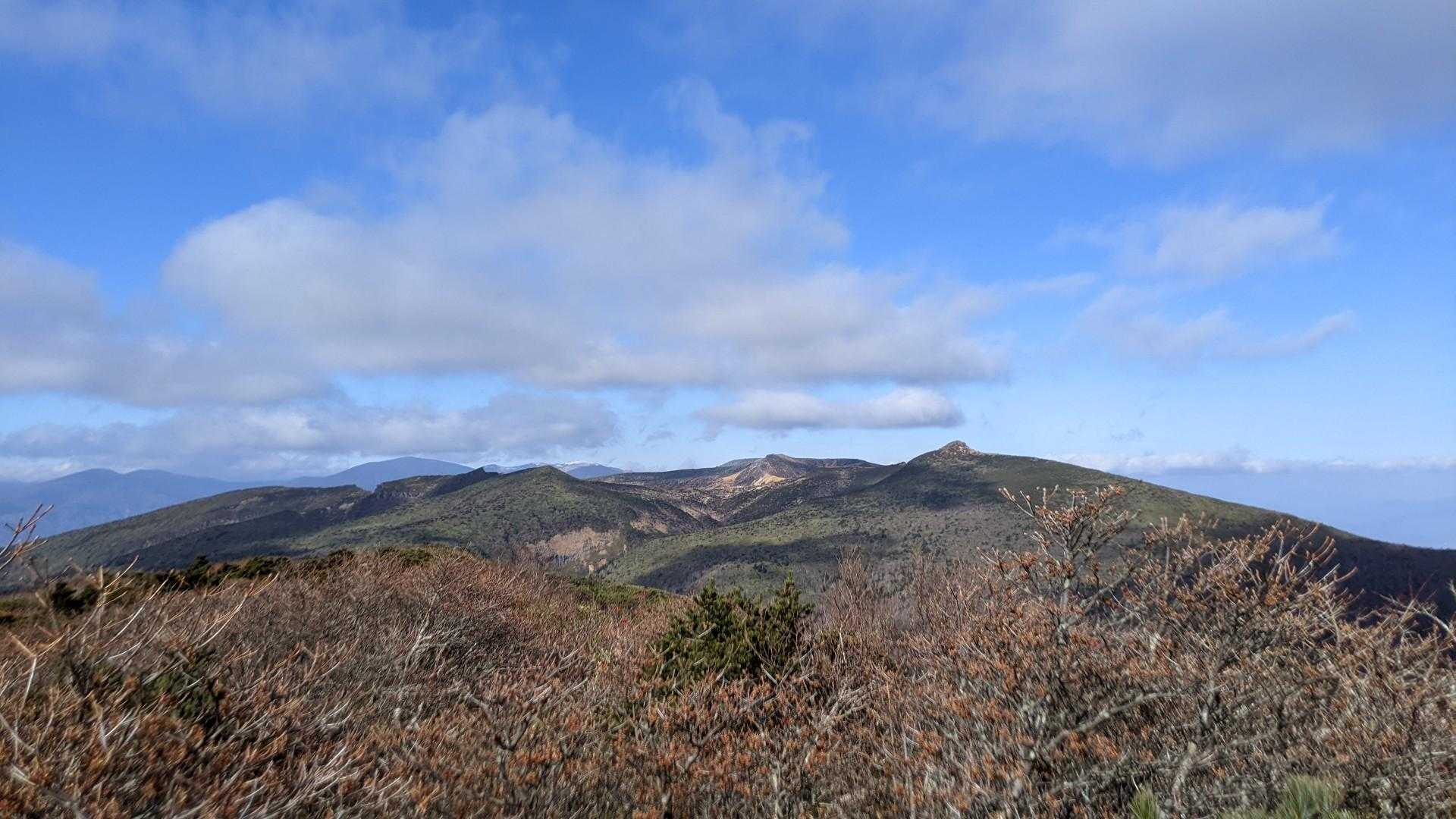 安達太良山の全景