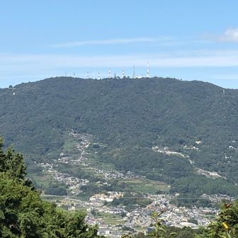 お向かいの生駒山⛰️
たくさんのテレビ塔があるので、わかりやすい☺️