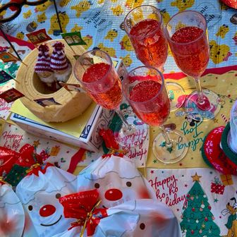 華やかな彩り
クリスマス感バッチリ👌　プレゼント🎁もいただきました♪