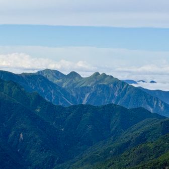 兎岳、中盛丸山
未踏の100高山です