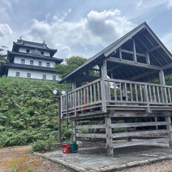 すぐ下には展望台