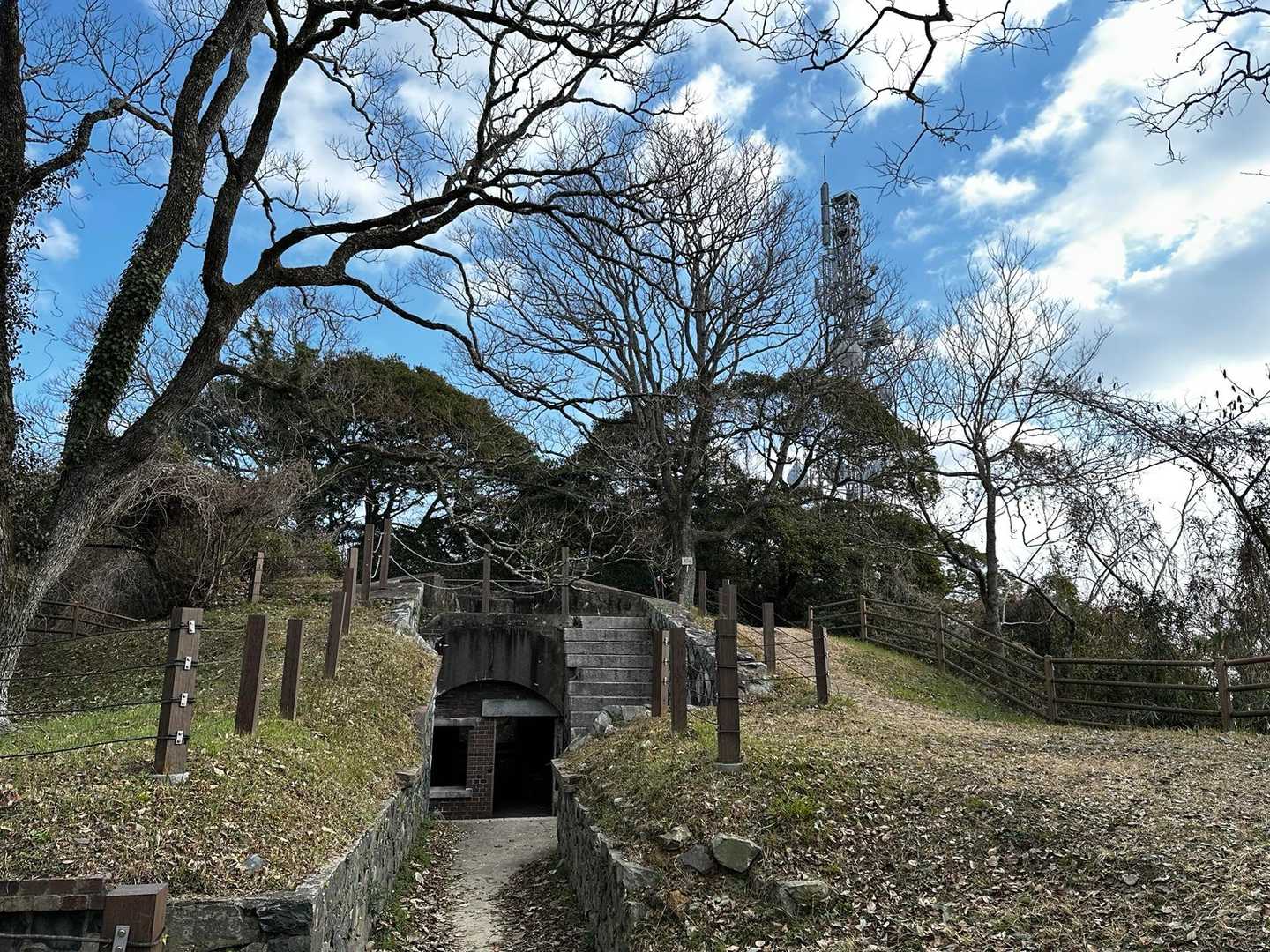 火の山公園、この上が山頂です⛰