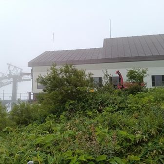 グラートクワッド頂上駅。