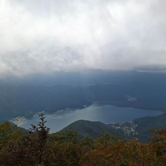 本当の地獄はこの後の下りでした（膝が痛くて写真も撮れず）。