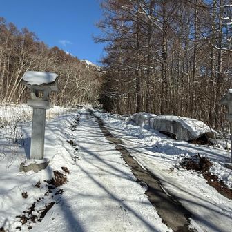 路面は雪無いとこもあって歩き易いです