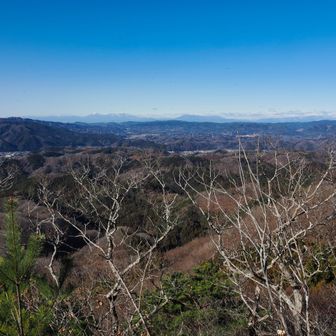 生瀬富士到着。
栃木の山々がよく見えました。来年の雪山を期待。