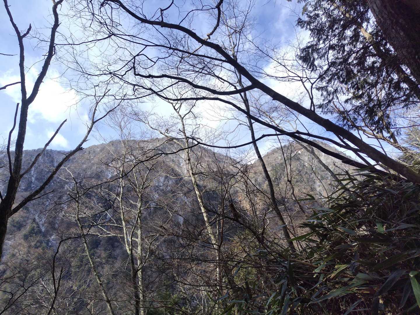 忘れもしないこの景色、ここは…。