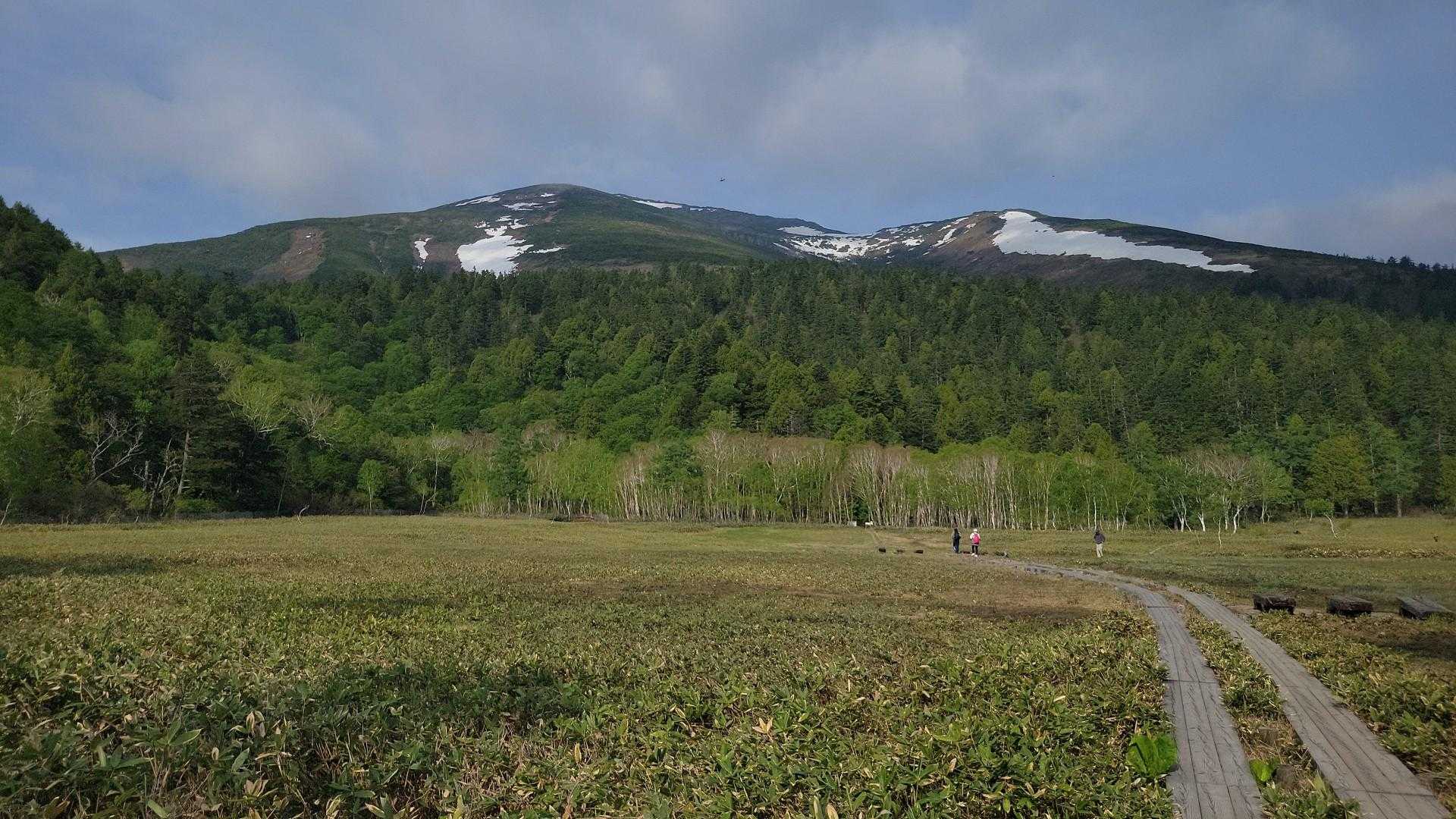 至仏山。