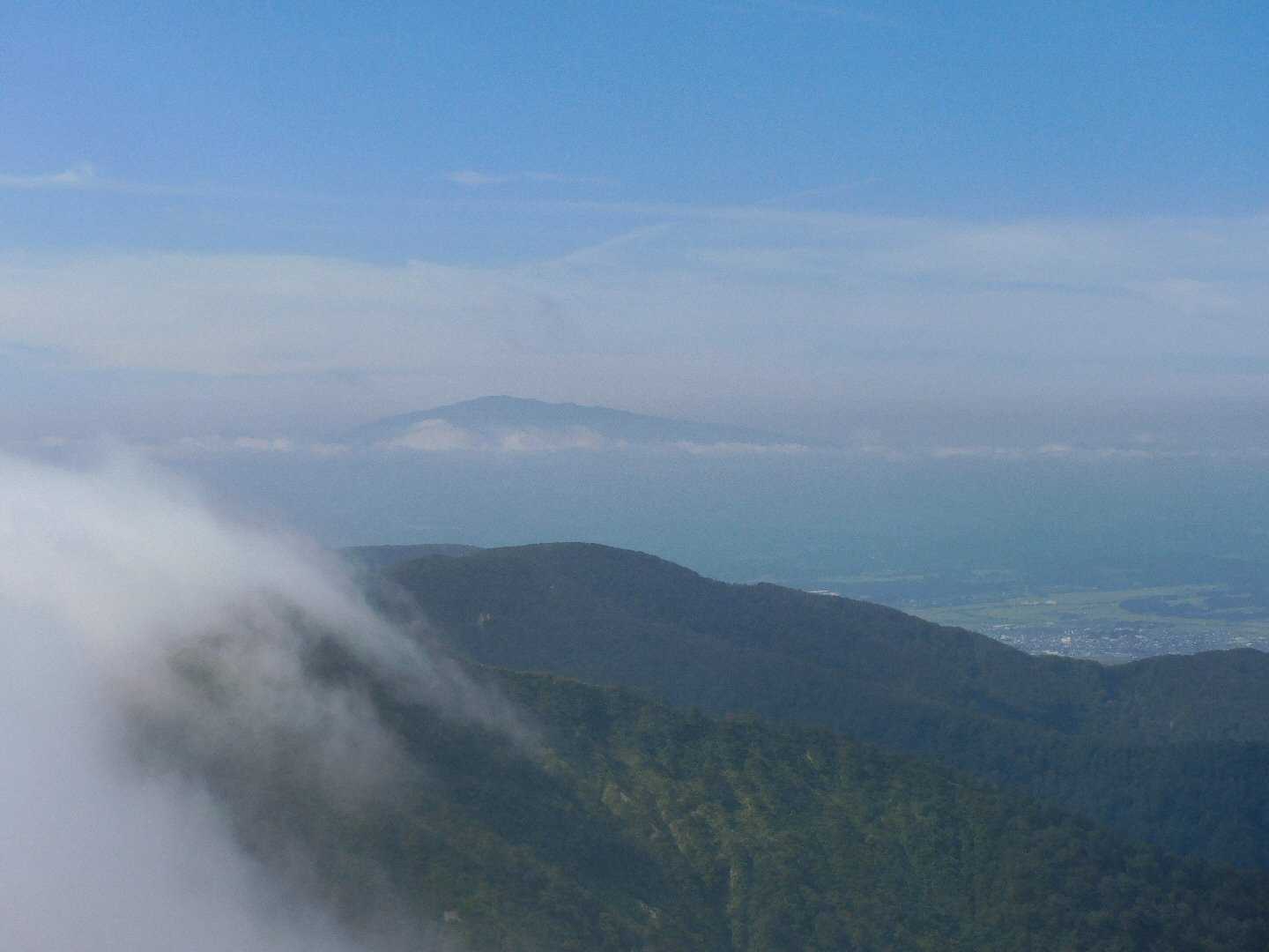 月山