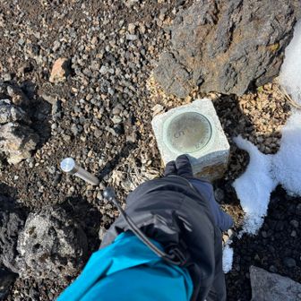 小岳山頂登頂！