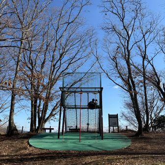 上で座ってるカップルじゃなく親子さん
海が見える特等席だよ✨