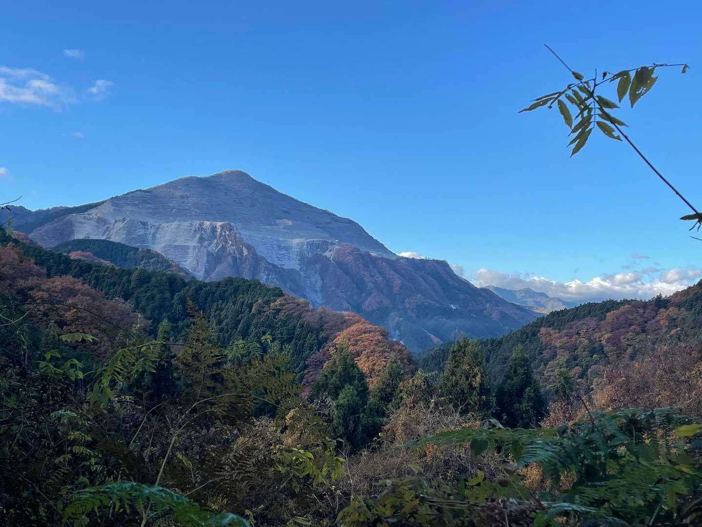 武甲山がよく見える