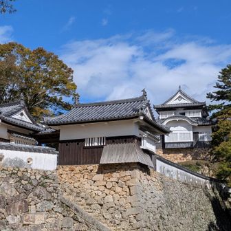 標高400m辺りによくもお城を造ったもんだ✨