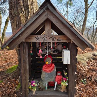 山頂のお地蔵様🙏