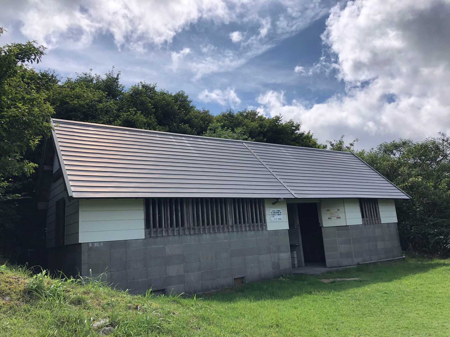 よさこい峠から。トイレがあります。