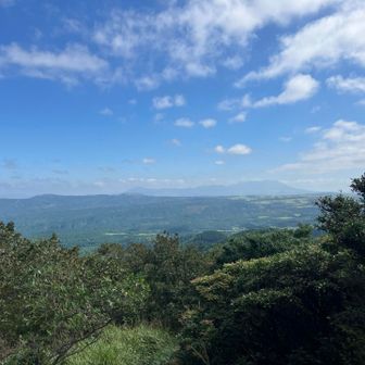 遥かに九重連山
次は孫岳に向かいます
