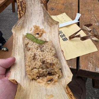 槍ヶ岳山荘のお弁当は中華ちまき

旨いっす♪