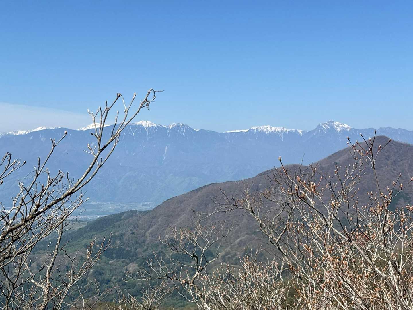 黒富士と言うから富士山の絶景を期待したが、富士山🗻は見えず
アルプスが拝めます