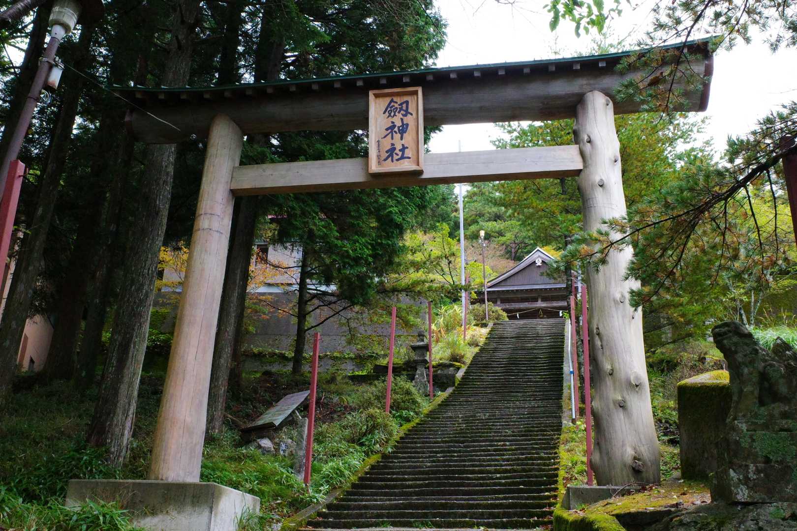 今日は剣山だけの予定なのでゆっくりスタート。曇り空だけどGPVも確認してるしこれから晴れるはず