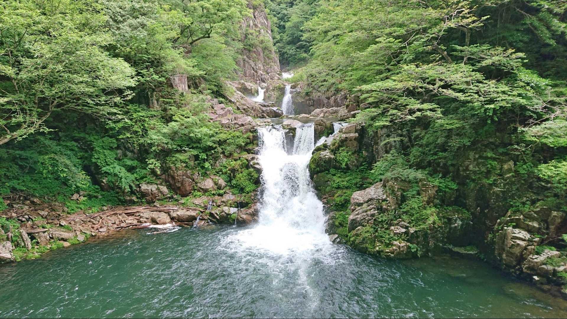 【三段峡】切り立った断崖に隠れた滝や淵をめぐる国の特別名勝の写真