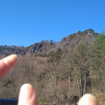 どれもモデル風になりきってる姿が
おかしくて、お腹が筋肉痛🤣

登り始めに挨拶後一礼し、
下山後はお礼を言ってまた一礼😲
えーステキ🤗それ誰に教わったの？
初の本格登山でこんなことできる娘に
感激してしまった✨✨