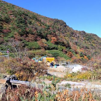 ☀️くろがね小屋跡地、
今は基礎工事中。
