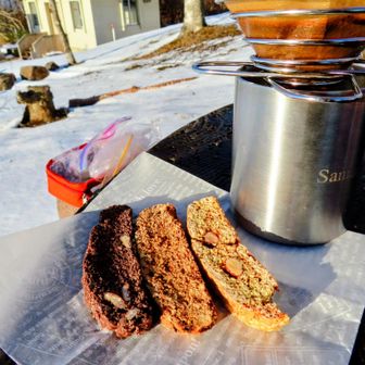 
コーヒーのお供
気合いのビスコッティ三種😋
