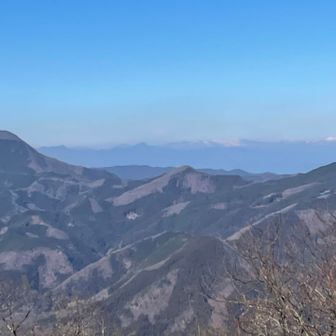 この間登った鼻曲山も