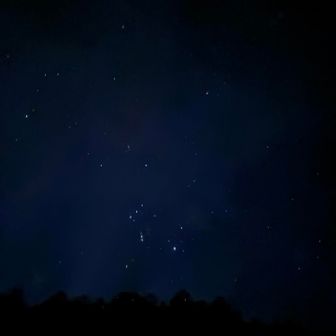 明け方には雨が止んで星が出てました