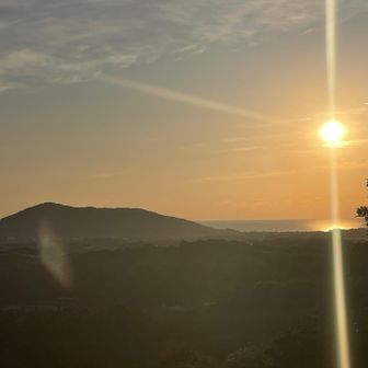 ⛰️日の山と太陽☀️