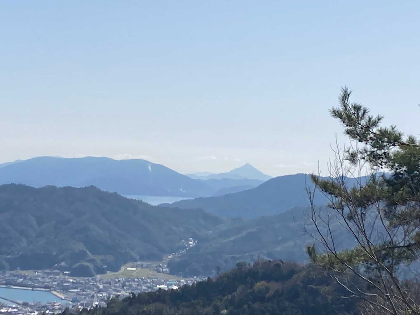 舞鶴側
青葉山とんがってます⛰
