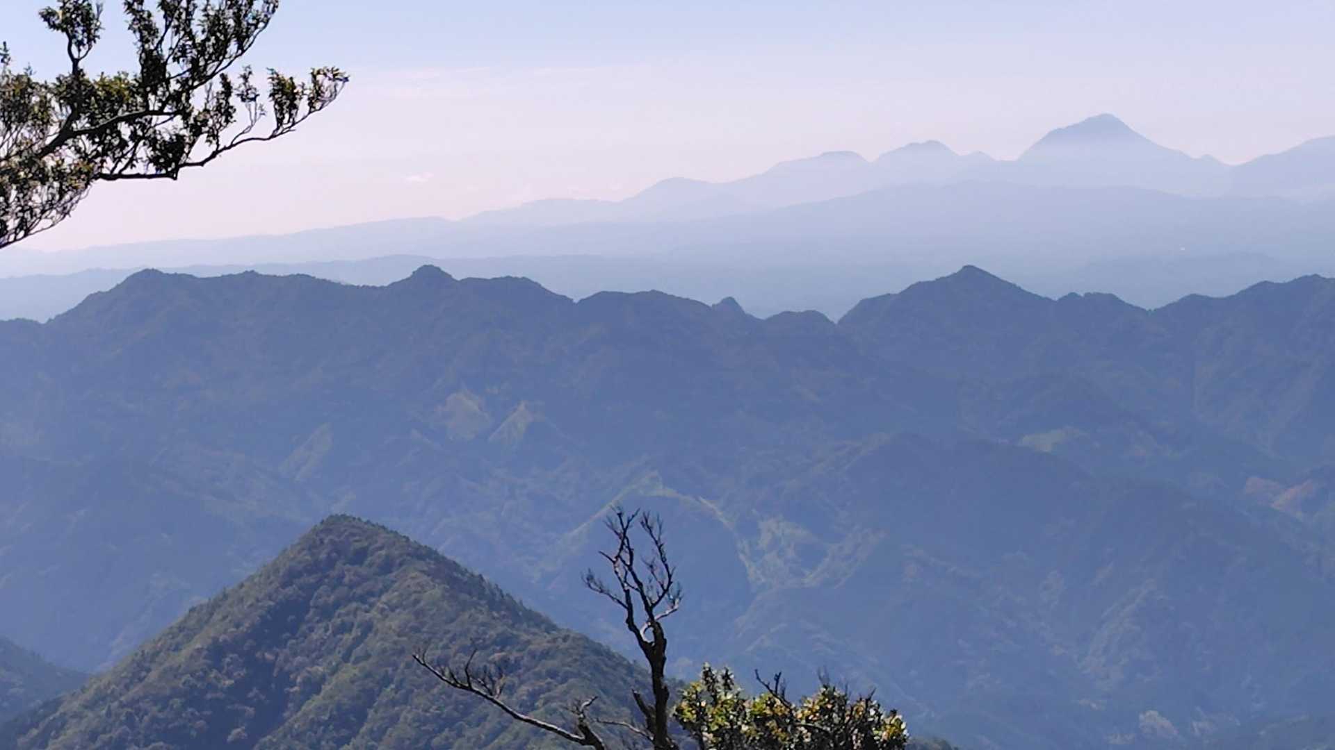 北岳山頂手前の広場からの眺望😍